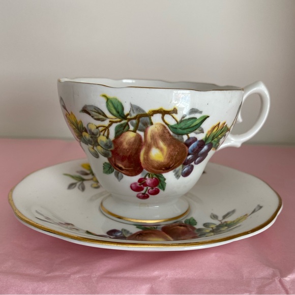 EUC Vtg Queen Anne Bone China Teacup and Saucer in a Fruit Themed Pattern - Picture 3 of 8
